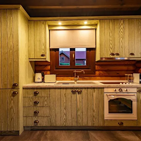 Lägenhetshotell Evritos & With Pool 4*