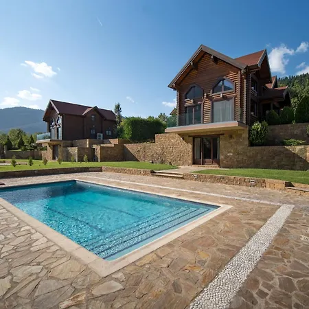 Lägenhetshotell Evritos & With Pool 4*