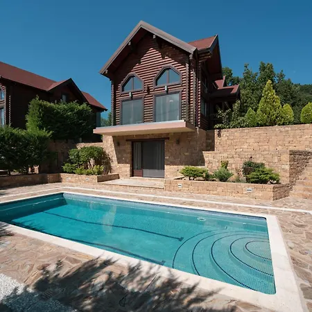 Evritos & With Pool 4* Karpenísion