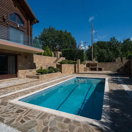 Apartahotel Evritos & With Pool